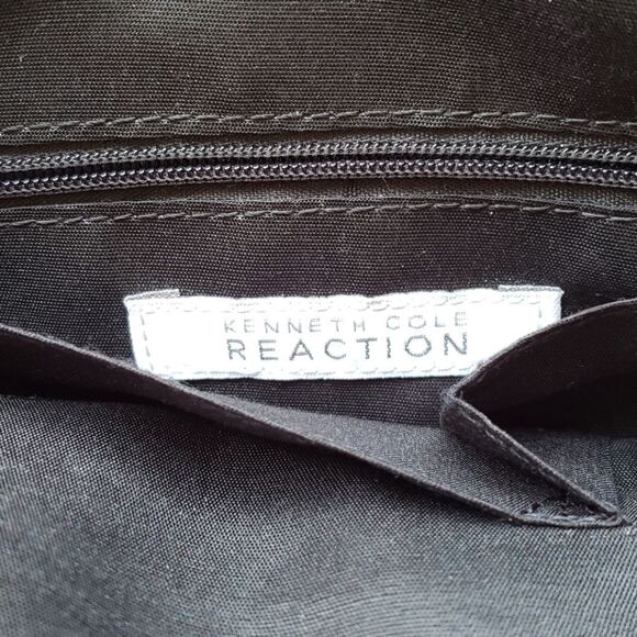 Kenneth Cole Reaction  black and gray crossbody bag - Picture 6 of 10
